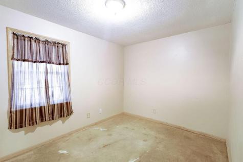 9 E South Street Danville OH 43014