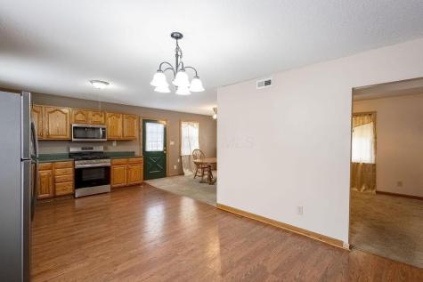 9 E South Street Danville OH 43014