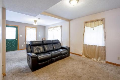 9 E South Street Danville OH 43014