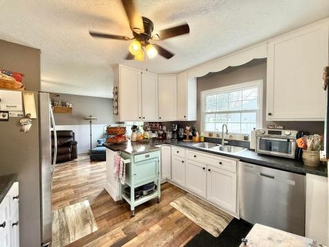 27 Meadowbrook Drive Mount Vernon OH 43050