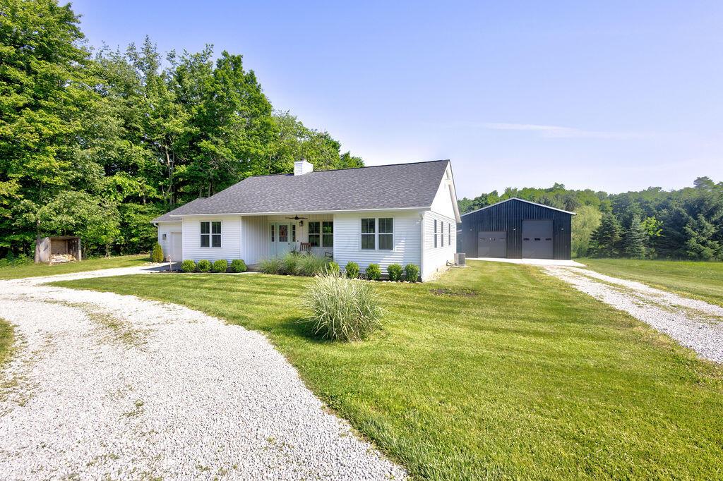 7253 Township Road 119 Fredericktown OH 43019