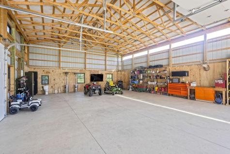 7253 Township Road 119 Fredericktown OH 43019