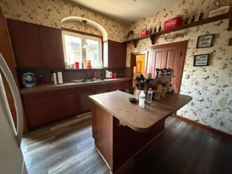 409 N Main Street Utica OH 43080