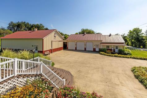 5643 Yankee Street Fredericktown OH 43019