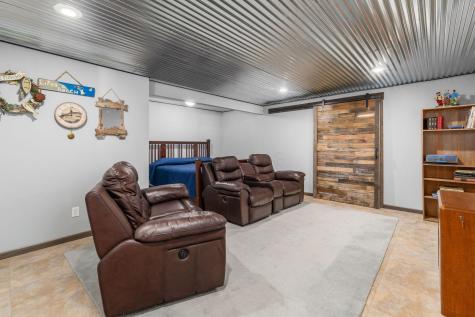 992 Country Club Drive Howard OH 43028