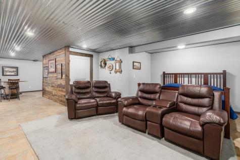 992 Country Club Drive Howard OH 43028