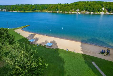 992 Country Club Drive Howard OH 43028