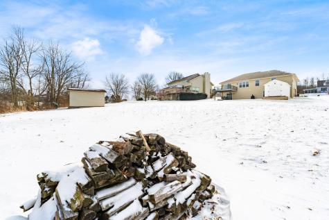 992 Country Club Drive Howard OH 43028