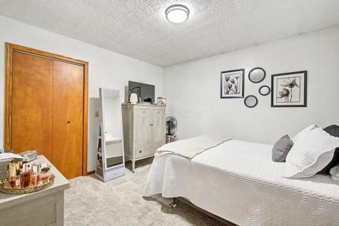 712 Crestrose Circle Howard OH 43028