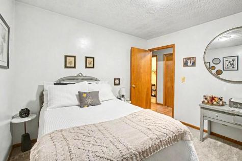 712 Crestrose Circle Howard OH 43028