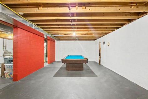 712 Crestrose Circle Howard OH 43028