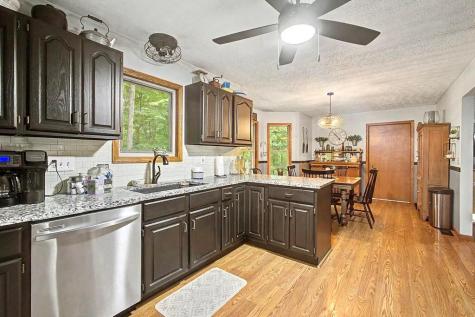 712 Crestrose Circle Howard OH 43028