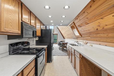 503 Greenacre Circle Howard OH 43028