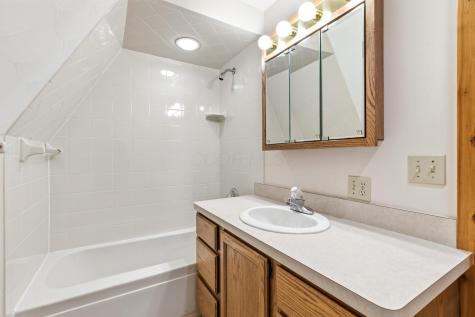 503 Greenacre Circle Howard OH 43028