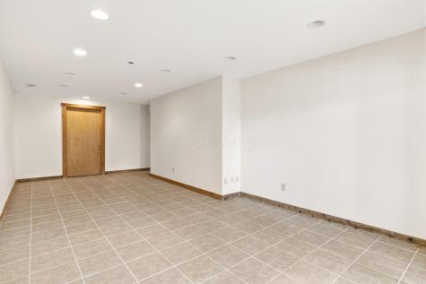 503 Greenacre Circle Howard OH 43028