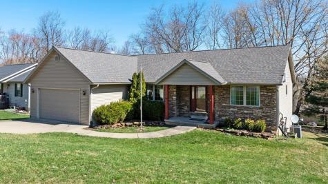 898 Country Club Drive Howard OH 43028