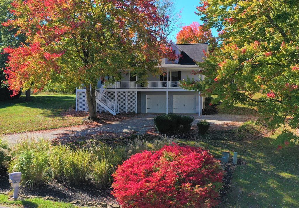 863 Manor Circle Howard OH 43028