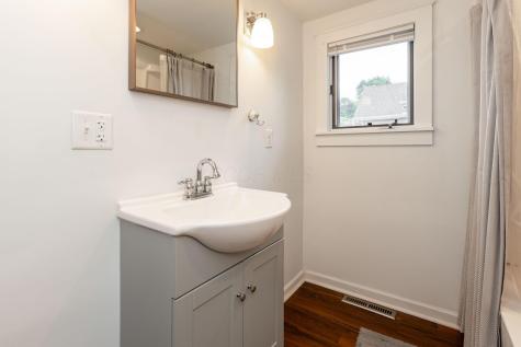 12 Kenyon Street Mount Vernon OH 43050