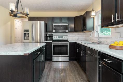 11 Greenwood Court Howard OH 43028