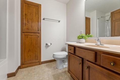 3814 Apple Valley Drive Howard OH 43028