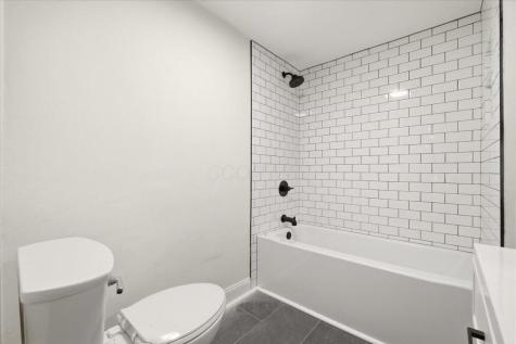 11 Oak Drive Mount Vernon OH 43050