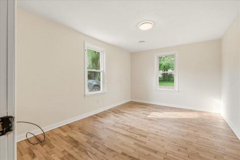 11 Oak Drive Mount Vernon OH 43050