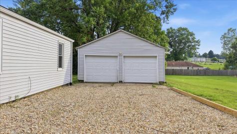 11 Oak Drive Mount Vernon OH 43050