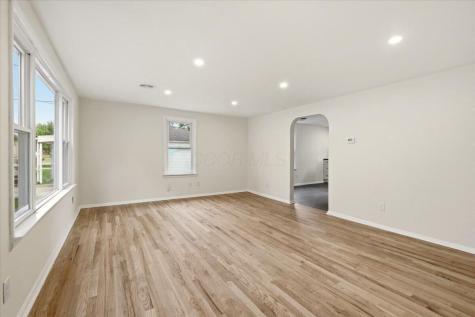 11 Oak Drive Mount Vernon OH 43050