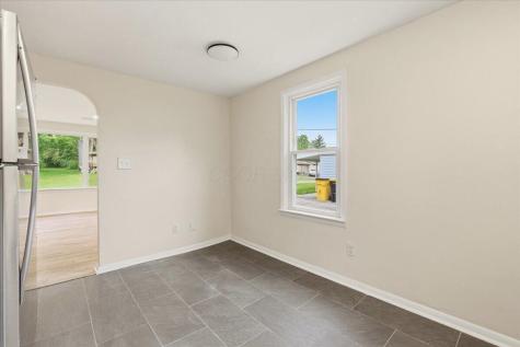 11 Oak Drive Mount Vernon OH 43050