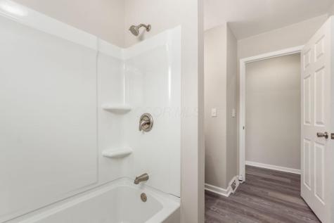 6 Edgewood Boulevard Mount Vernon OH 43050