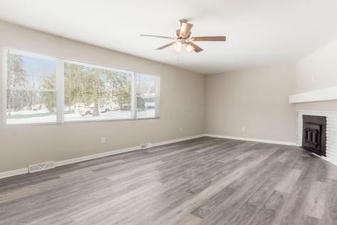 6 Edgewood Boulevard Mount Vernon OH 43050