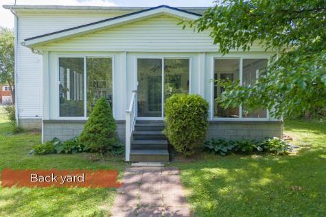 894 Winesap Drive Howard OH 43028