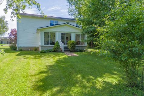 894 Winesap Drive Howard OH 43028