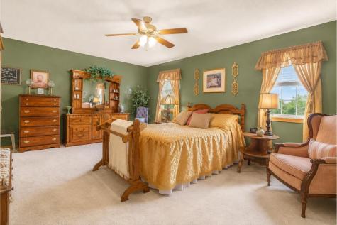 894 Winesap Drive Howard OH 43028