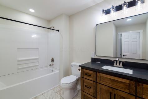 210 Woodlawn Circle Howard OH 43028