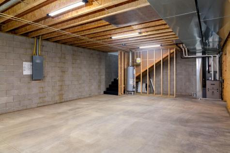 210 Woodlawn Circle Howard OH 43028