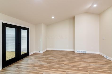 210 Woodlawn Circle Howard OH 43028