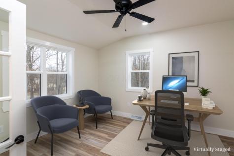 210 Woodlawn Circle Howard OH 43028