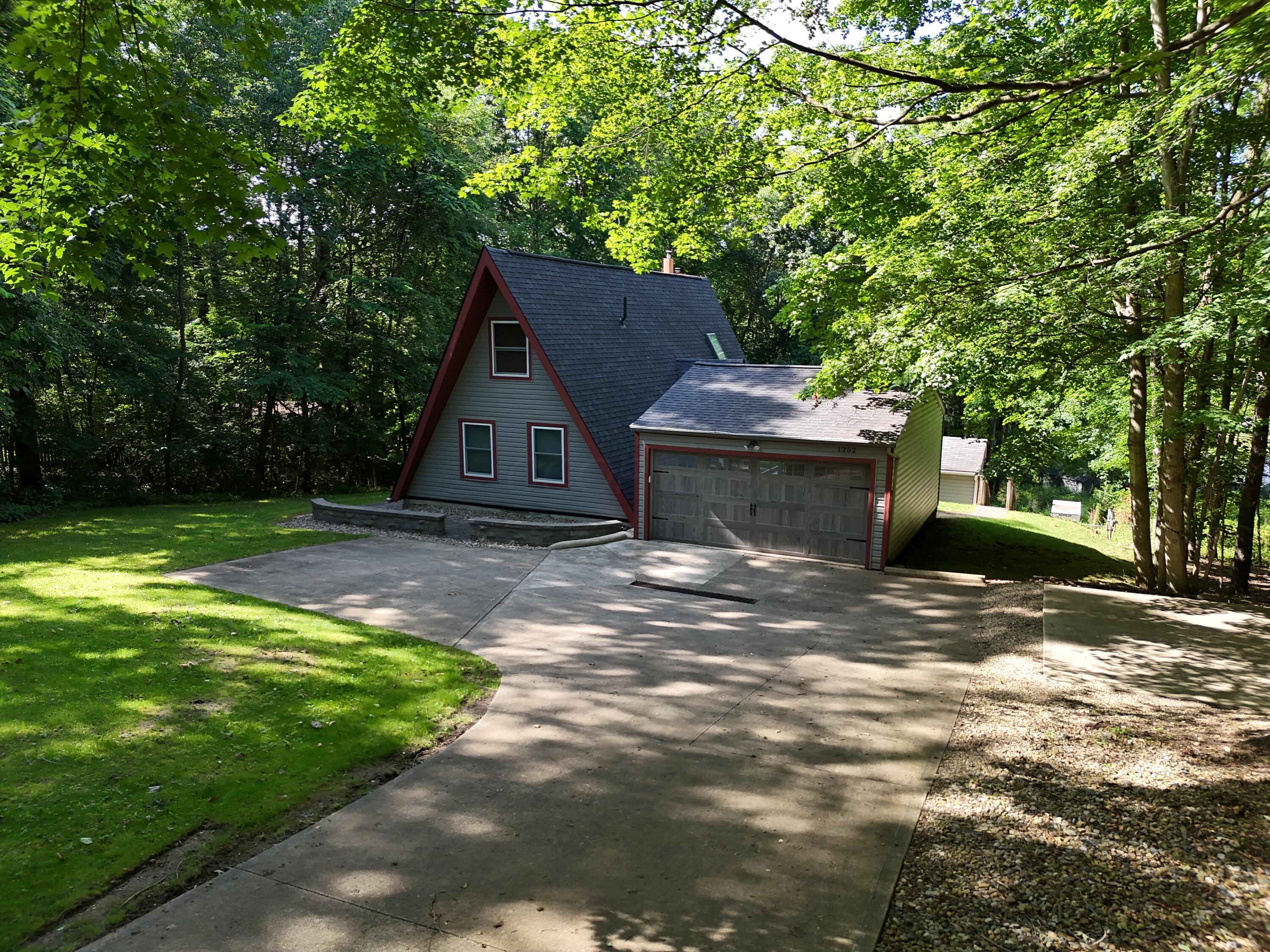 1252 Apple Valley Drive Howard OH 43028