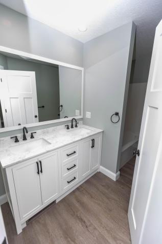 828 Terrace View Drive Howard OH 43028