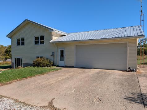 9933 Blue Road Mount Vernon OH 43050