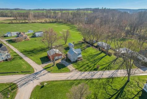 12632 Howard Danville Road Howard OH 43028