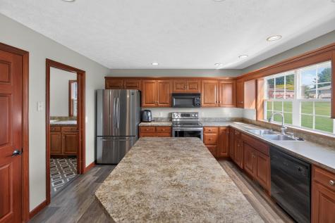4 Compass Point Court Mount Vernon OH 43050