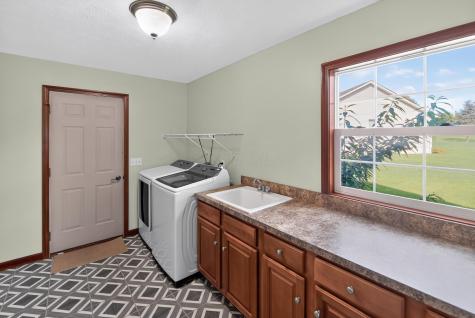 4 Compass Point Court Mount Vernon OH 43050