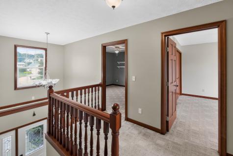 4 Compass Point Court Mount Vernon OH 43050