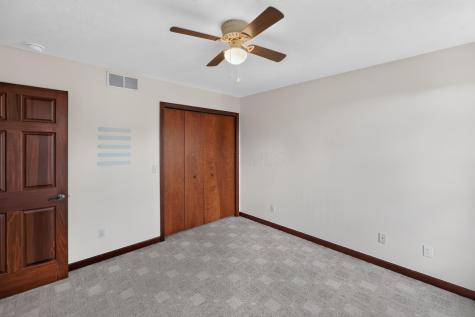 4 Compass Point Court Mount Vernon OH 43050