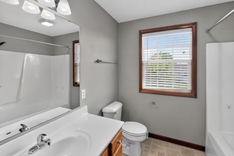 4 Compass Point Court Mount Vernon OH 43050