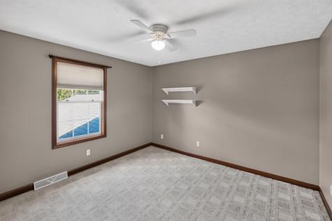 4 Compass Point Court Mount Vernon OH 43050