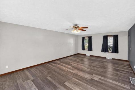4 Compass Point Court Mount Vernon OH 43050