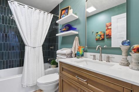 421 Mcintosh Drive Howard OH 43028